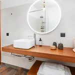 Oakmoon House 3*