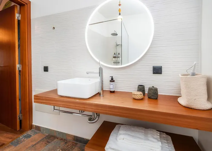 Oakmoon House 3*
