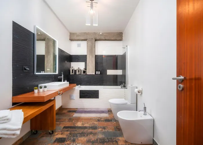 Oakmoon House 3*