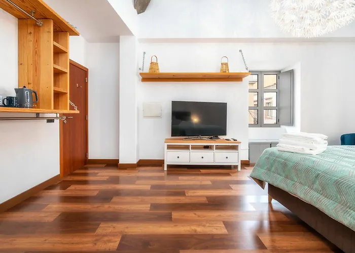 Oakmoon House 3*